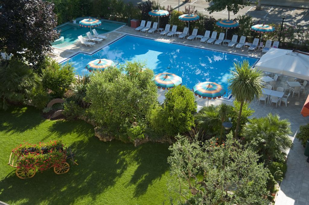 Hotel Ariston Bibione Exterior photo